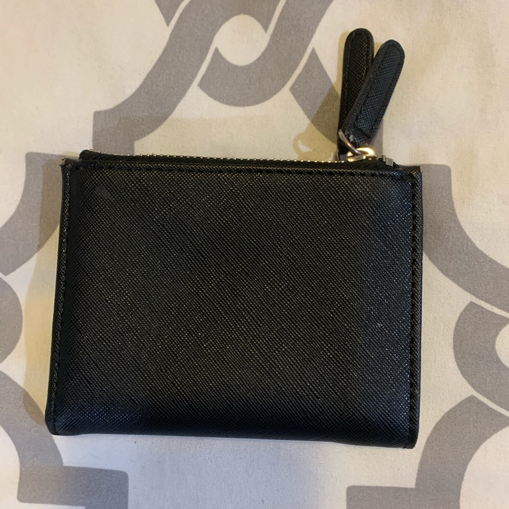 Guess Wallet - Picture 3 of 9